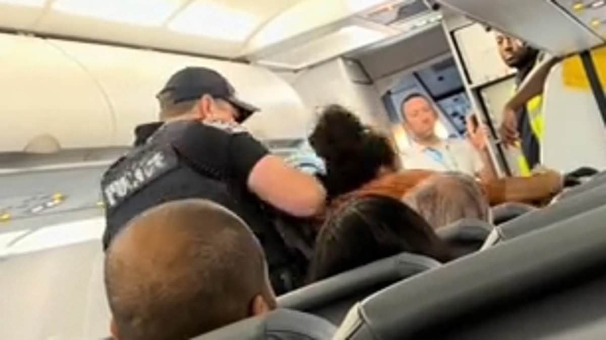 Unruly passenger removed from Frontier flight after bomb threat at Nashville