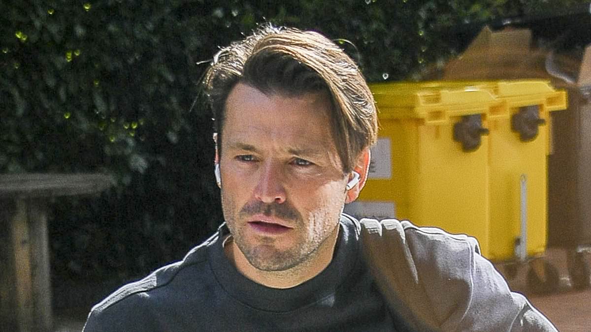 Mark Wright, Olly Murs and Freddie Flintoff film Bullseye celebrity special in Manchester for Soccer Aid