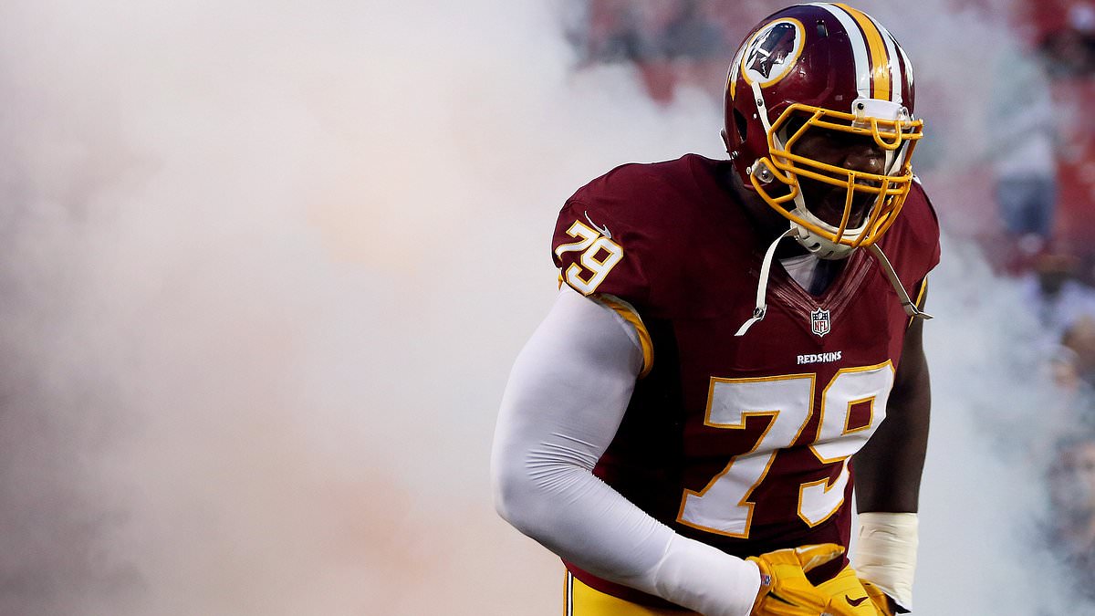 Ex-NFL star Travian Robertson sues suspected drunk driver after injuries in car crash