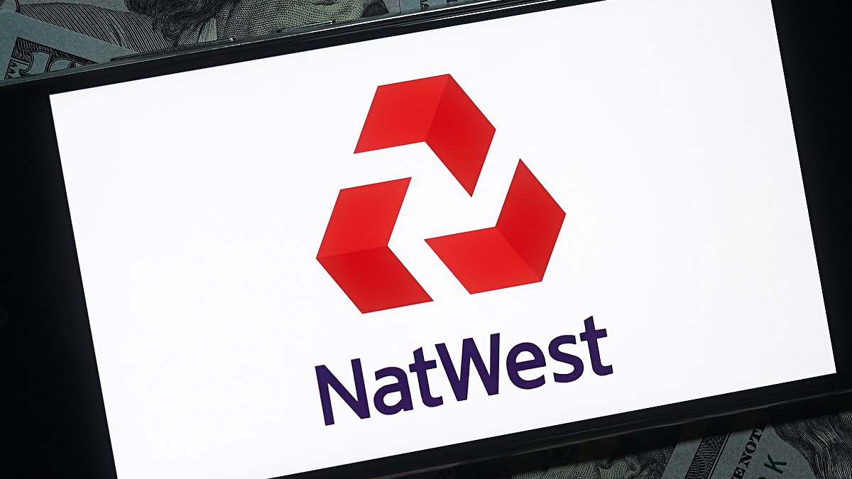 NatWest offers £175 switching bonus as banks ramp up current account incentives