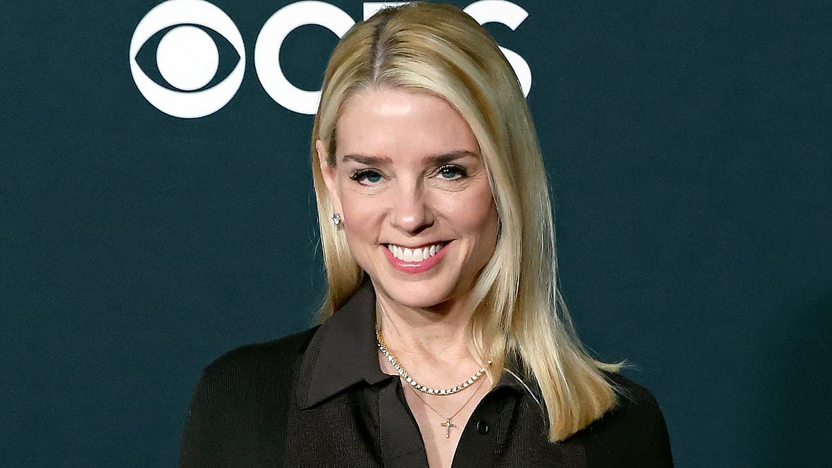 Alleged Bondi conflict could affect Mangione death-penalty case, defense says