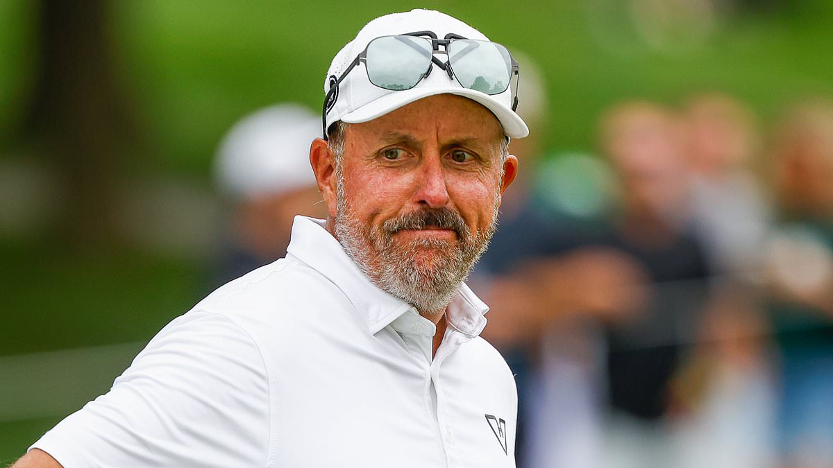 Mickelson calls for Omar's deportation over Kirk remarks