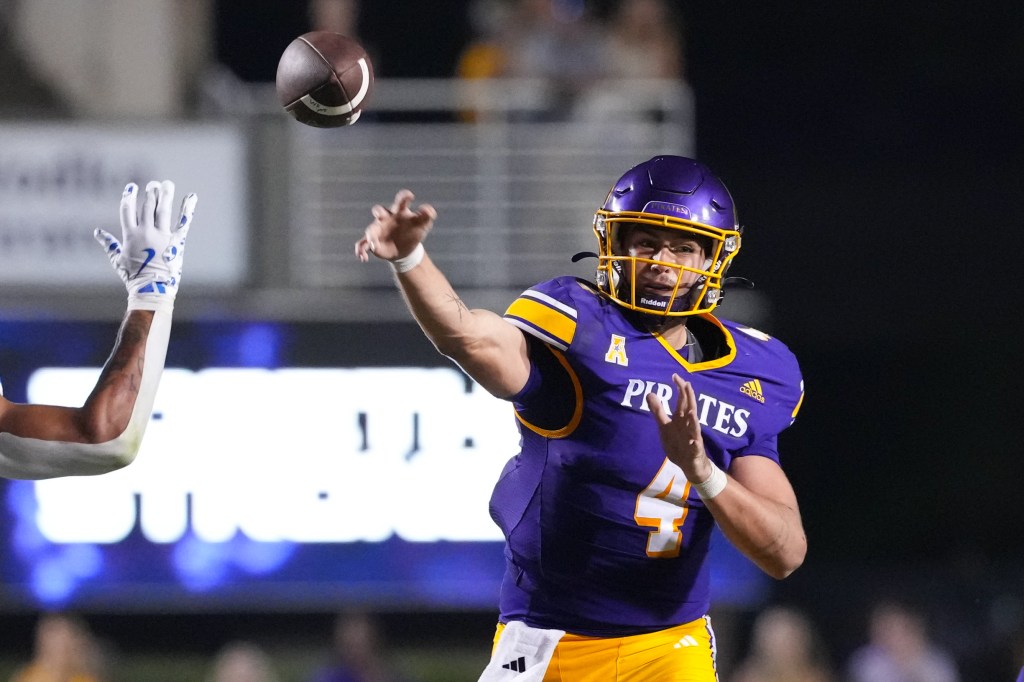 East Carolina Pirates quarterback Katin Houser