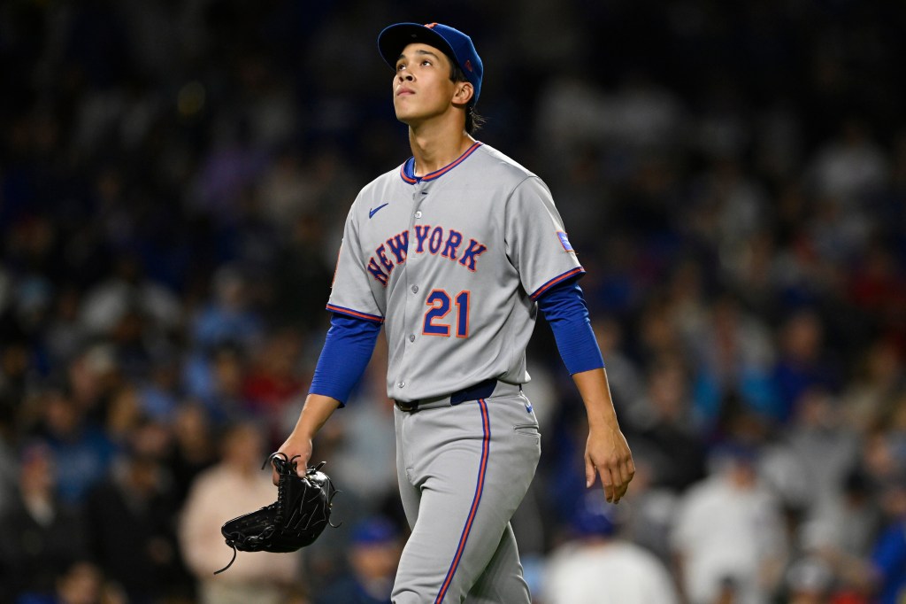 Mets stumble in wild-card chase as Cubs rout at Wrigley
