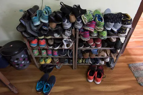 A final view of the shoe rack concept with integrated UVC