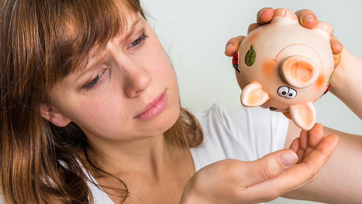 Three in four UK savings accounts pay below Bank of England base rate as average returns fall