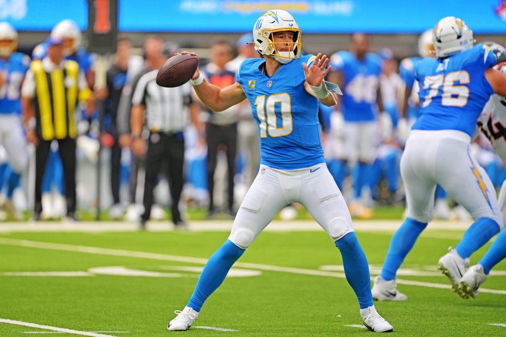 Madison Beer cheers on rumored boyfriend Justin Herbert as Chargers beat Broncos 23-20, stay undefeated