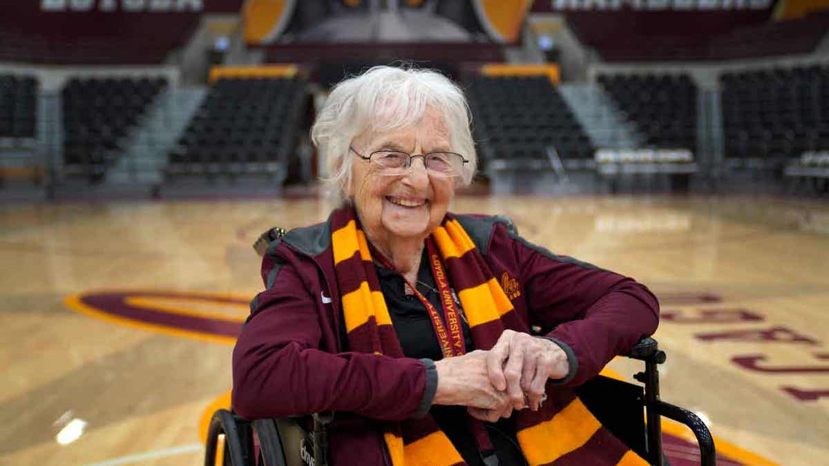 Sister Jean retires as Loyola Chicago basketball chaplain due to health concerns