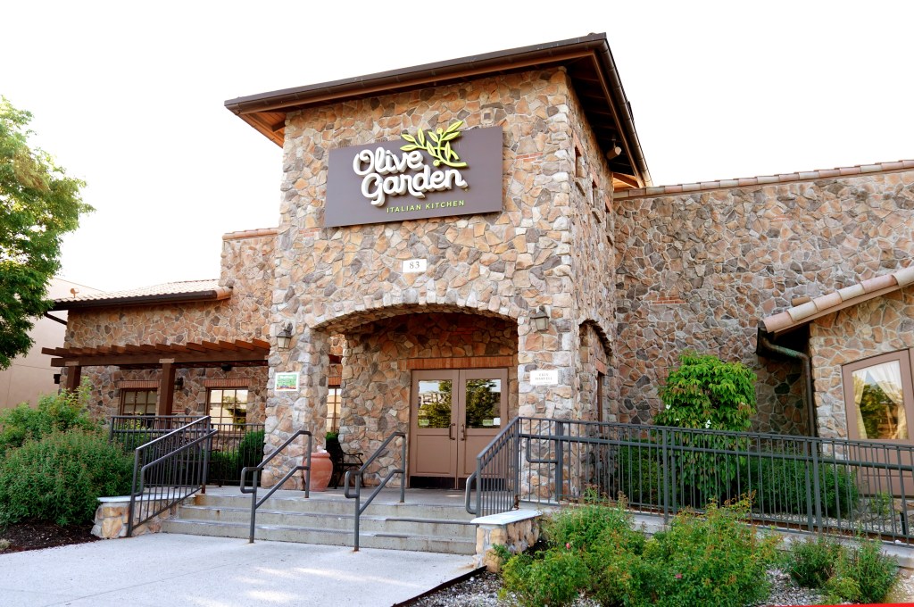 Olive Garden expands Lighter Portions as inflation-fueled demand for smaller, cheaper meals grows