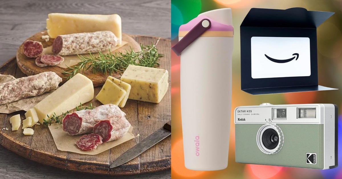 Retailers push last-minute gift options as Christmas shipping windows tighten