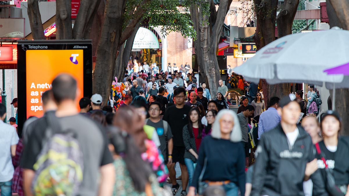 ASIC imposes interim stop orders on La Trobe Financial funds, freezing about 120,000 investors