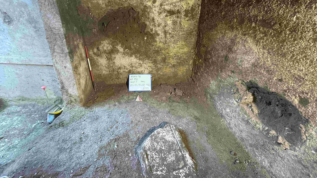 Ceramic grave goods recovered from the tomb