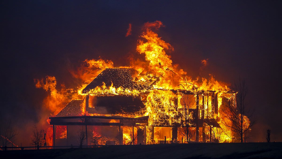 ‘Particularly Dangerous Situation’ red flag warnings issued across Wyoming, Colorado as winds threaten wildfire spread