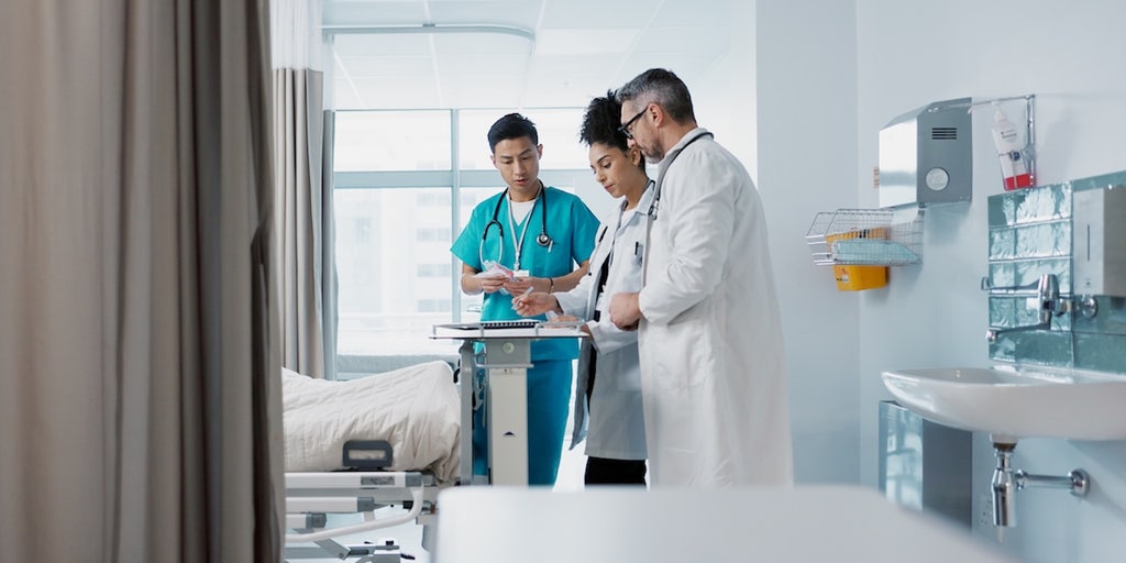 Spike in drug-resistant infections prompts CDC warning