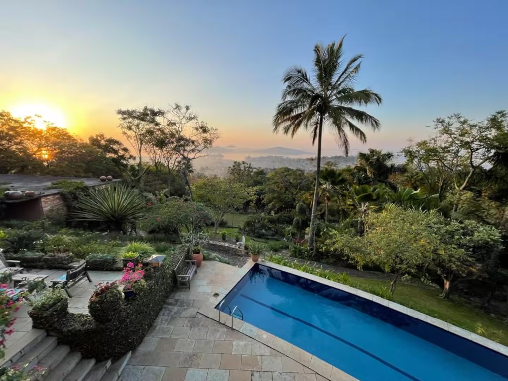 Campaign-linked image