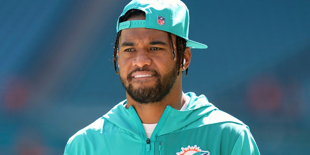 Tagovailoa's praise of Josh Allen draws backlash ahead of Bills-Dolphins primetime game