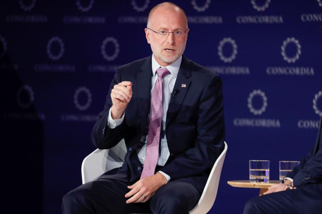 FCC Chair Carr's platform-enforcement moves spark free-speech debate in tech-regulation era