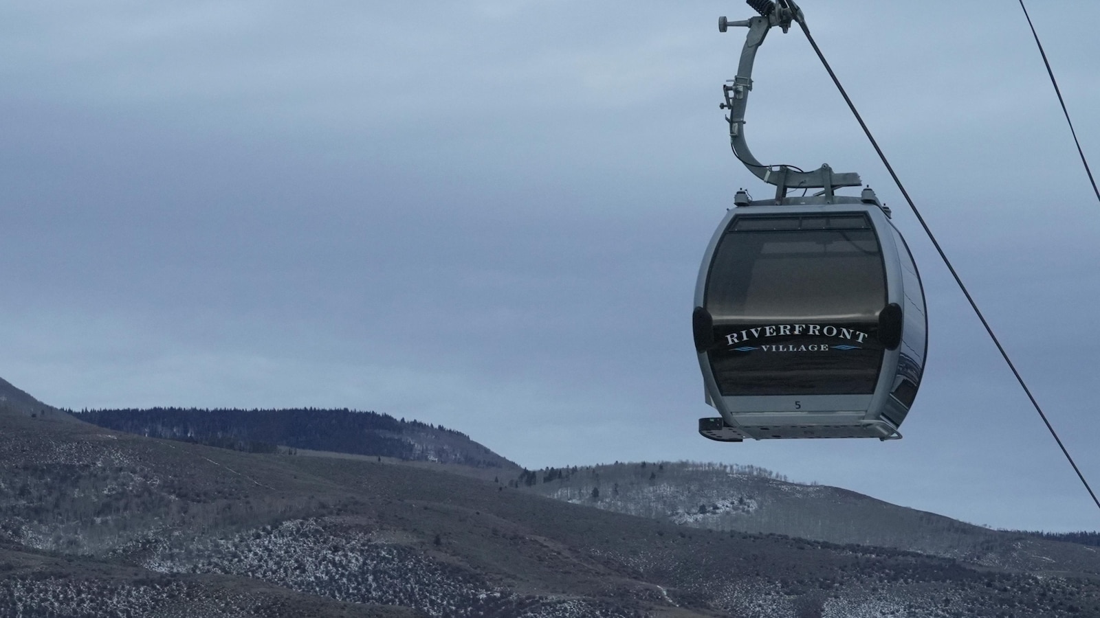 West wrestles with warm winter as low snowpack tests ski season