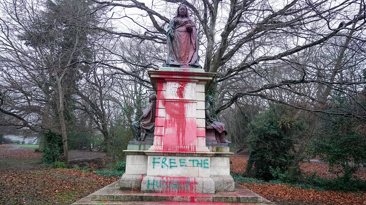 Queen Victoria statue in Sheffield defaced with pro-Palestine hunger-strike graffiti