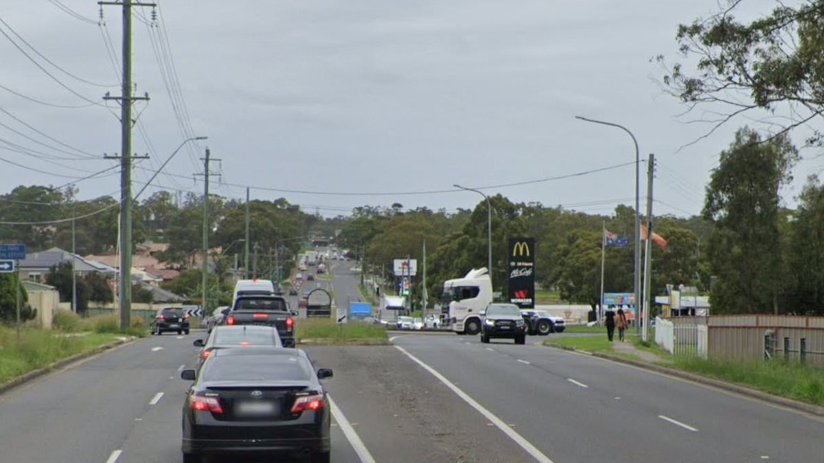 Sydney police chase across 30 kilometers leaves officer hospitalized