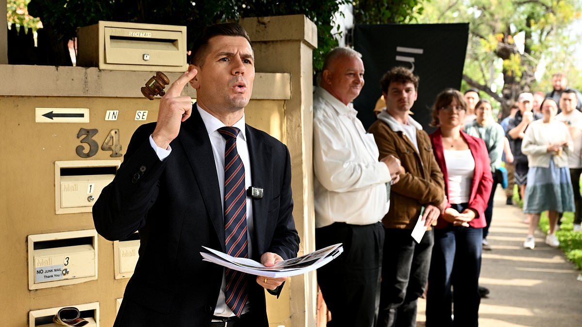 Mortgage broker warns young buyers: taking a car loan can cost you a home in a tightening market