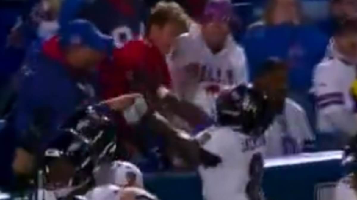 Lamar Jackson shoves Bills fan after helmet slaps during Ravens' visit to Highmark Stadium