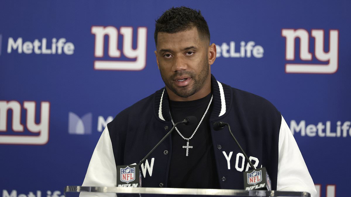 Giants fans call for benching Russell Wilson after red-zone meltdown vs Chiefs