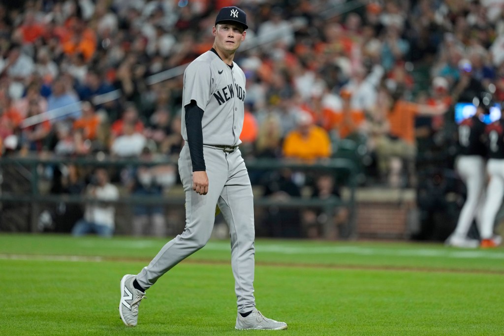 Warren’s embarrassing sixth-inning error sinks Yankees in 4-2 loss to Orioles