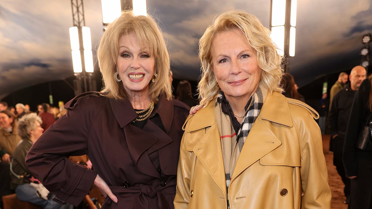 Patsy and Eddie reunite on Burberry front row at London Fashion Week