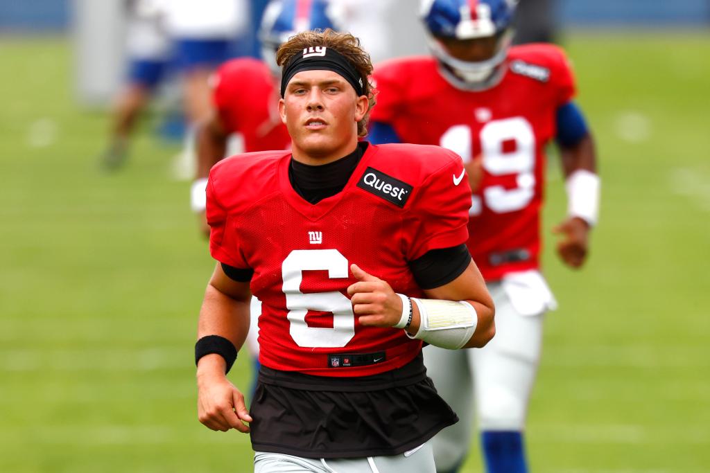 Dart named Giants starting QB aims to spark NYC football season