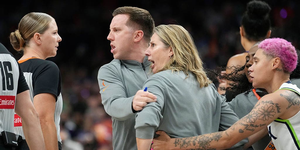 Cheryl Reeve ejected as Lynx fall to Mercury in Game 3; calls for officiating overhaul