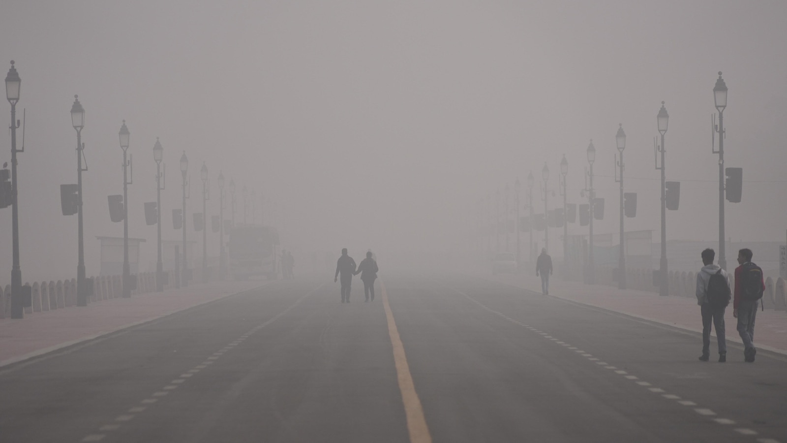 India’s air quality crisis: officials dispute data as residents endure toxic smog