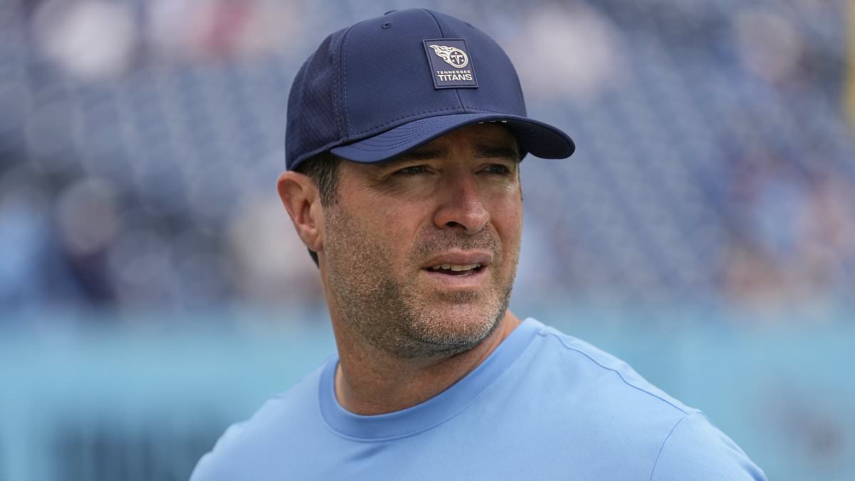 Titans hand play-calling duties to Bo Hardegree as Callahan faces mounting scrutiny