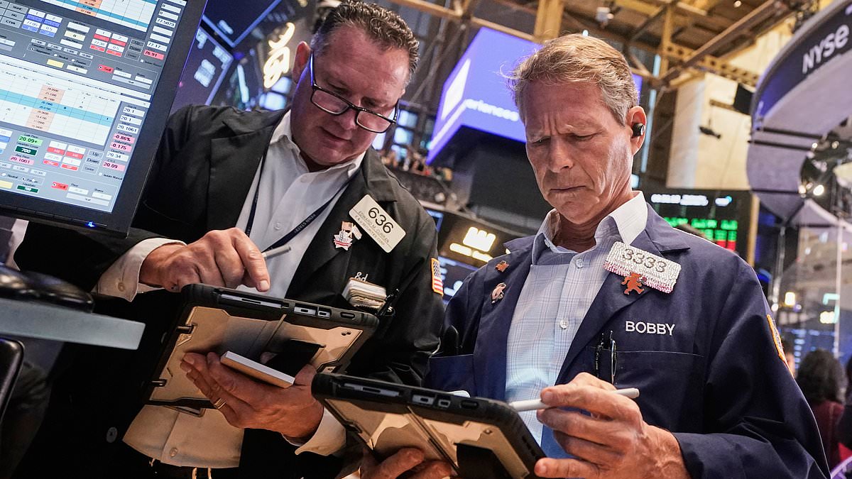 AI Boom Creates Market Split as Nvidia Leads Rally and AI-Linked Risks Emerge