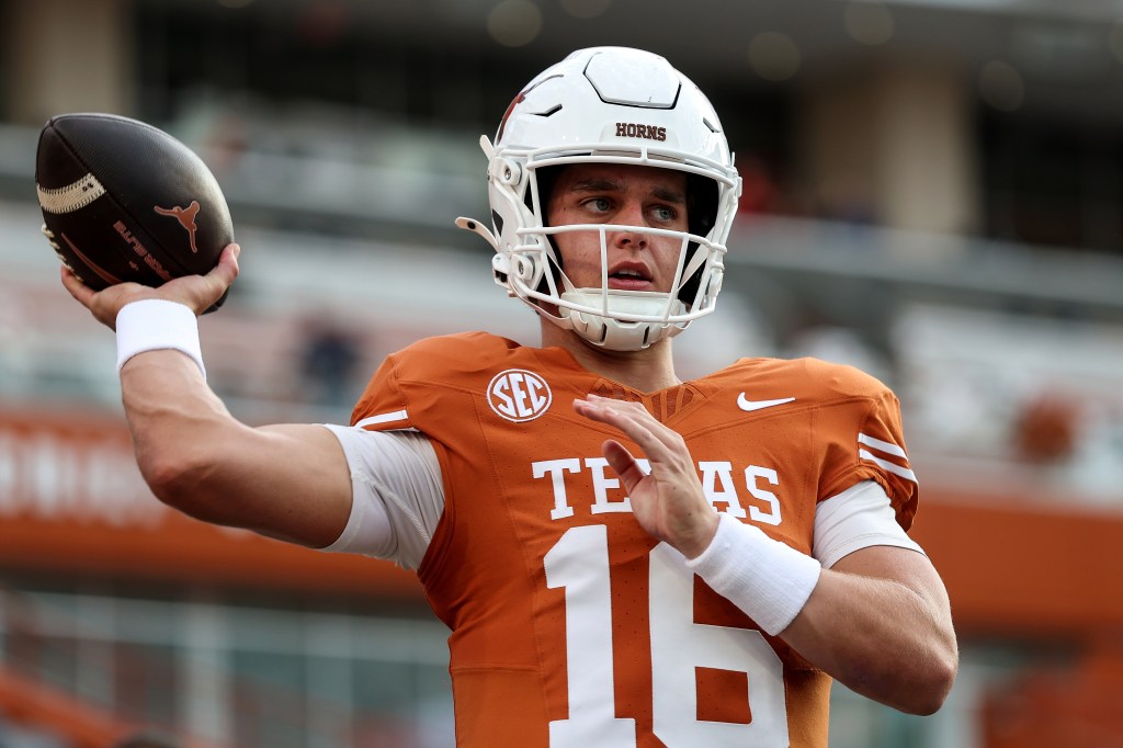 Arch Manning Texas Longhorns