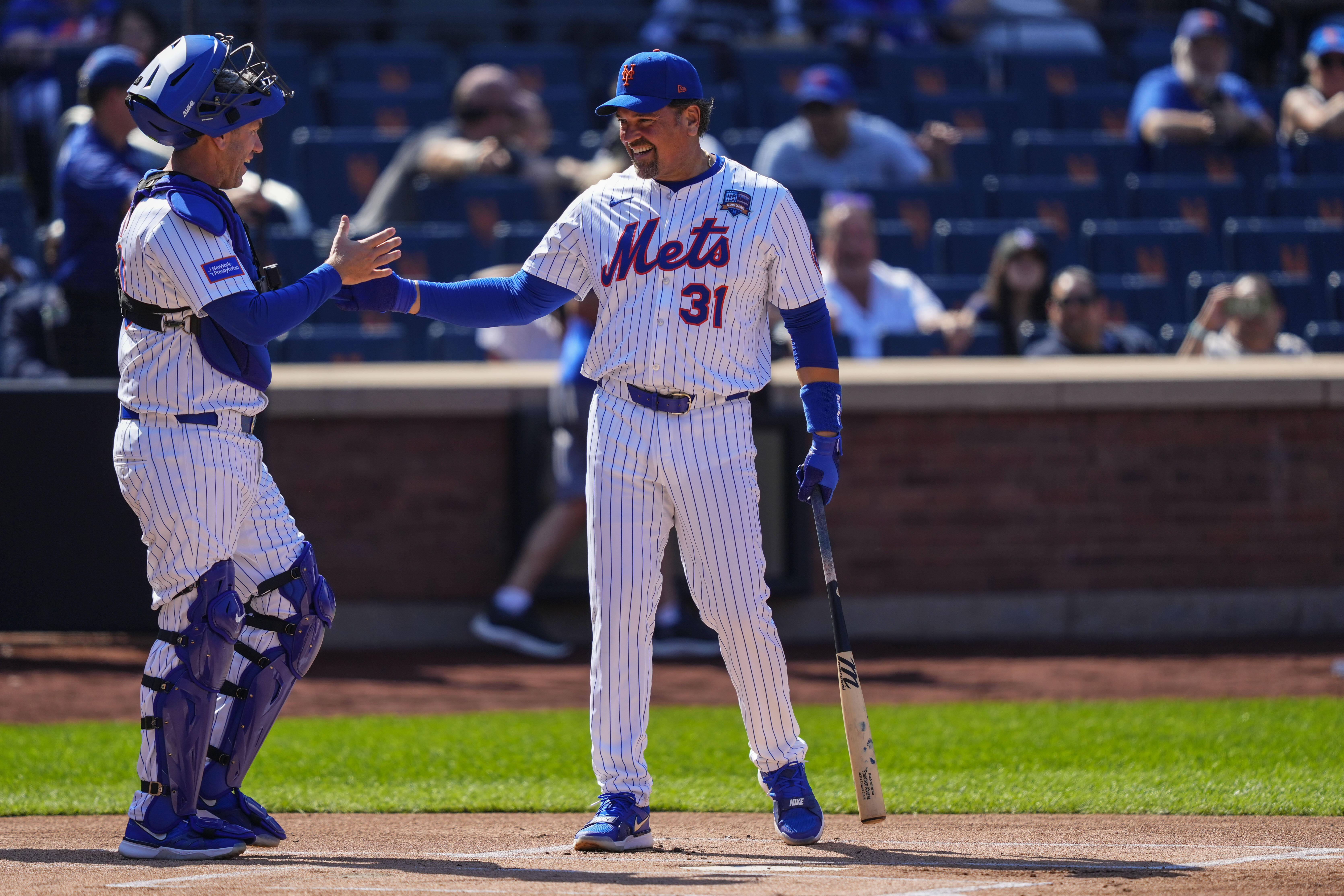Mets' Alumni Classic delivers nostalgia as more than 40 former players return to Citi Field