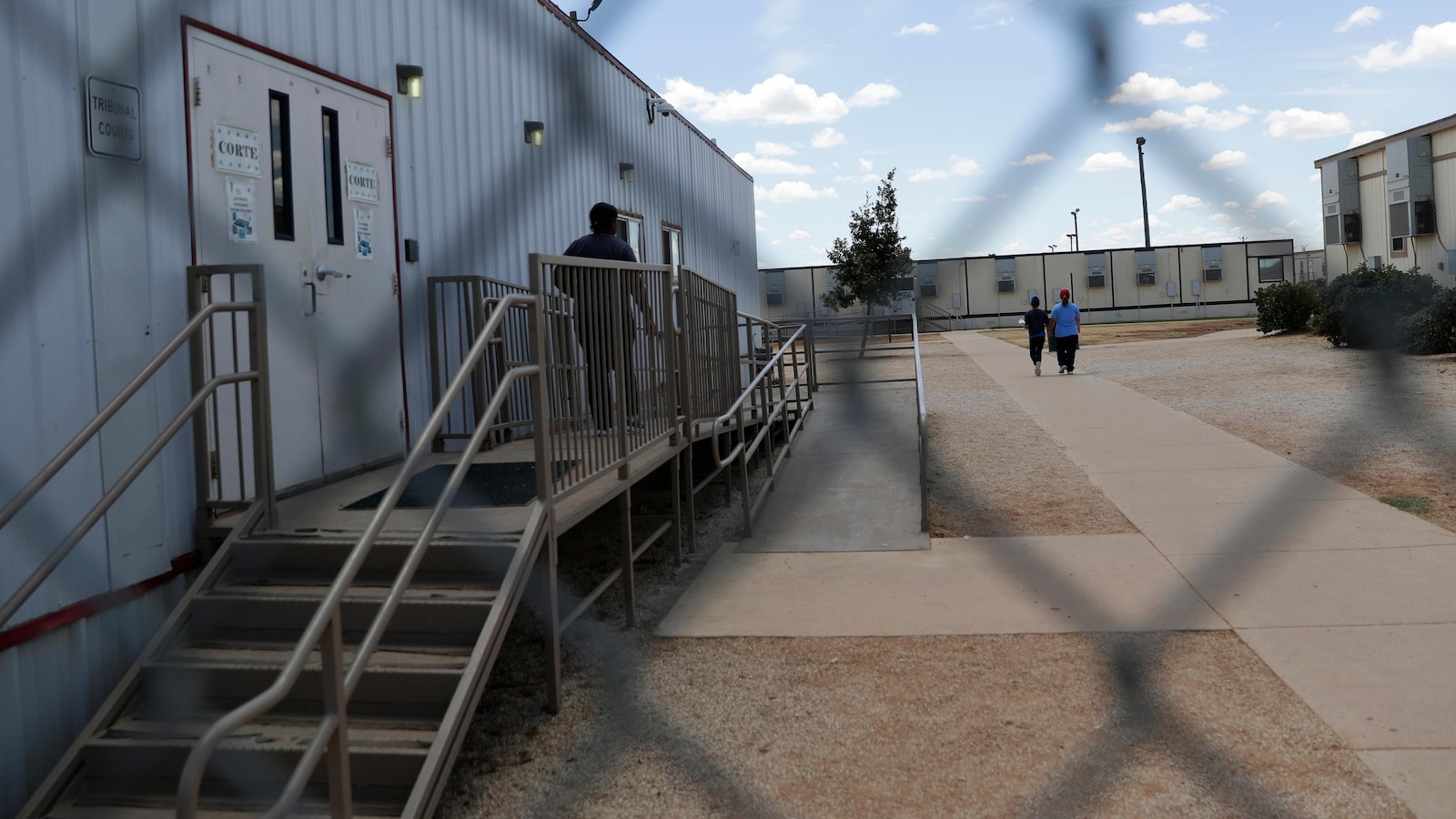 Bottled water and delayed care amid detention facility concerns as Florida-based Flores case advances