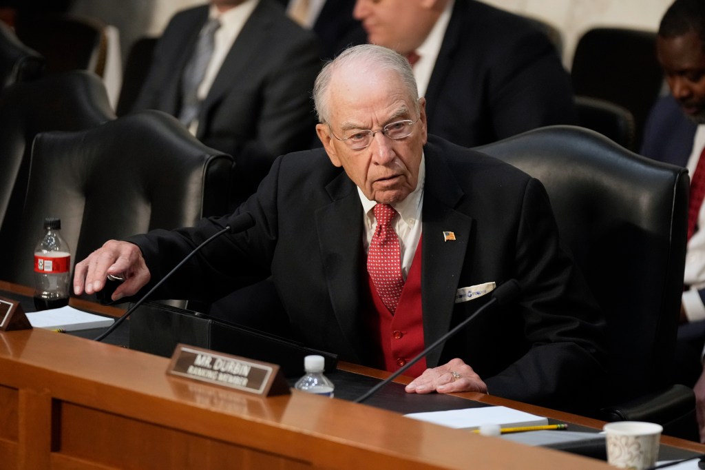 Chuck Grassley image