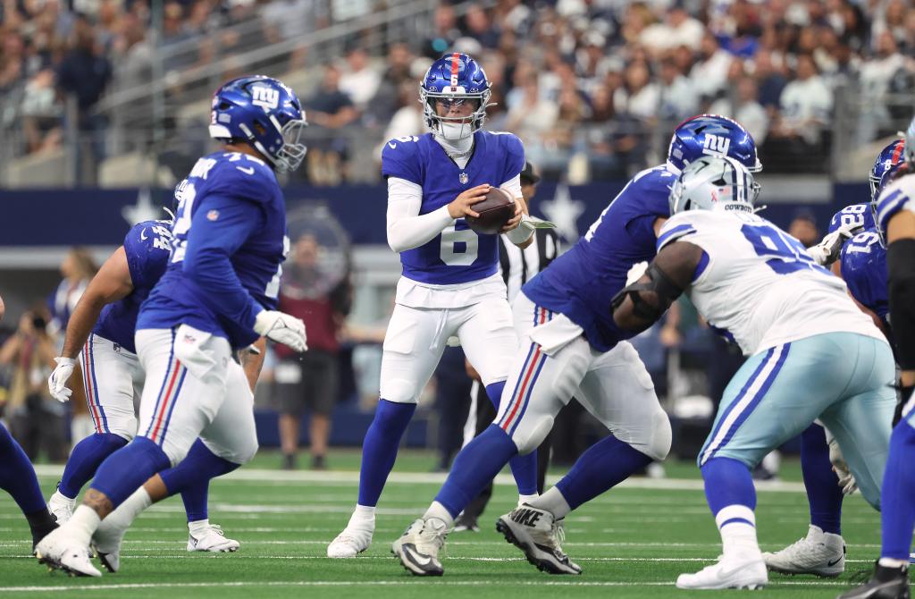 Giants Unveil Jaxson Dart Package as Rookie Makes NFL Debut in 40-37 OT Loss to Cowboys