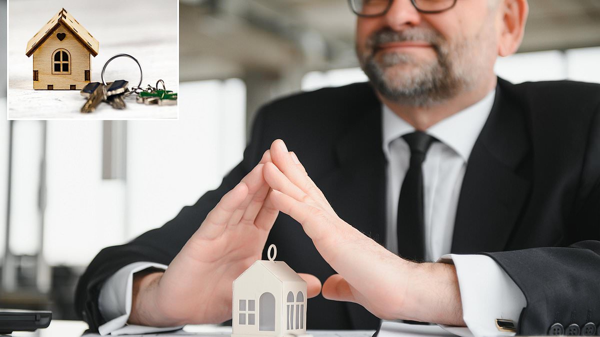 Whistleblower claims some mortgage brokers push two-year fixes to boost commissions amid shifting demand for short-term deals