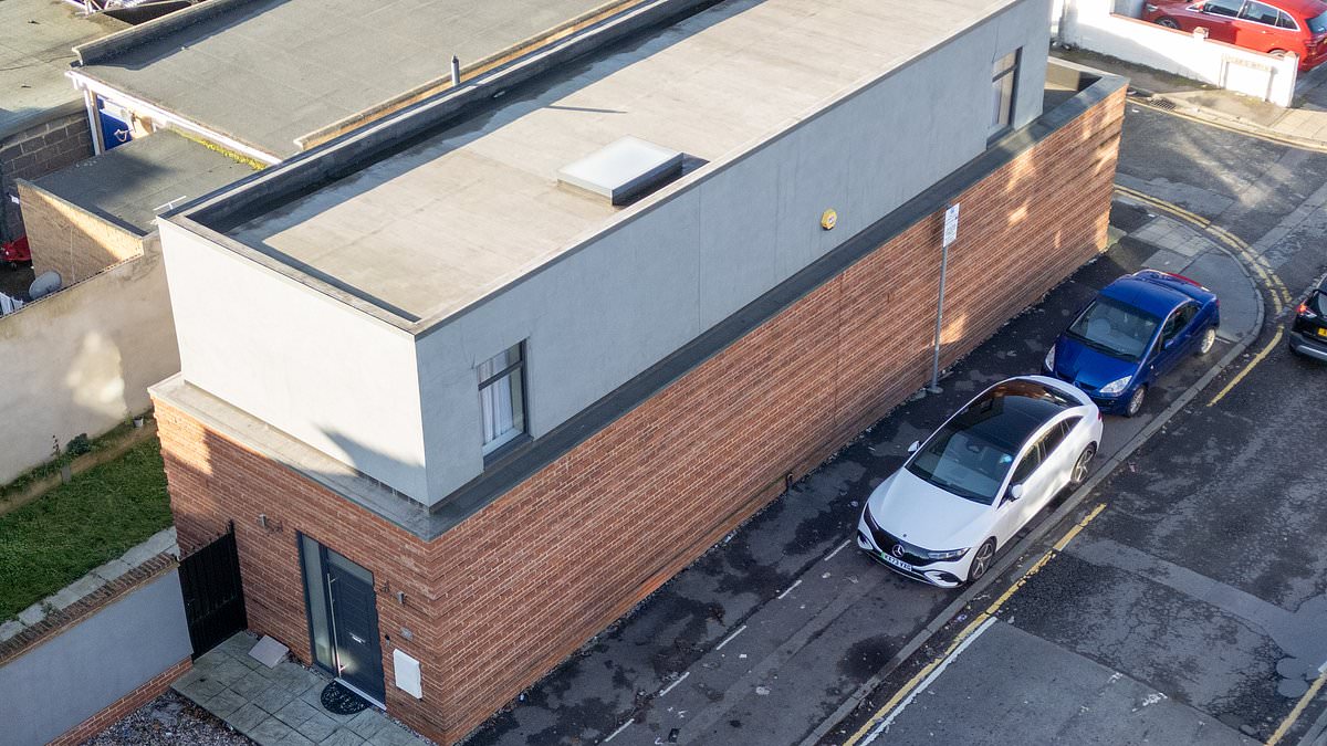 Dagenham home listed for £500,000 dubbed 'worst house in Britain' draws market and design scrutiny
