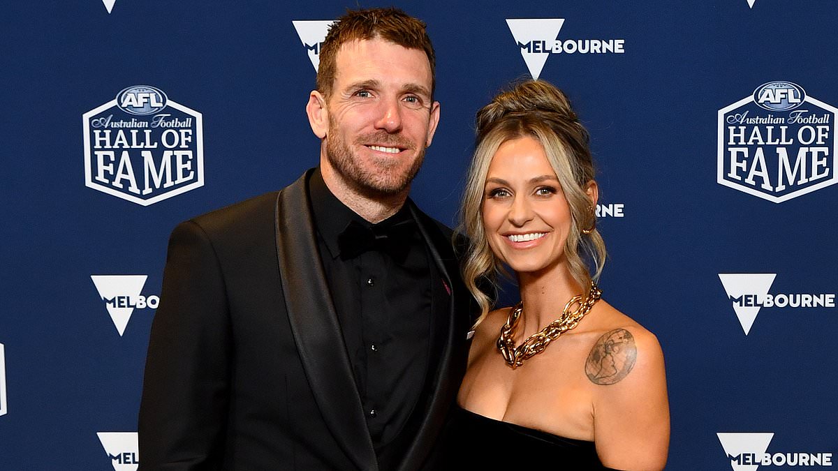 Dane Swan questions disappearance of roaming pie vendors at AFL grounds