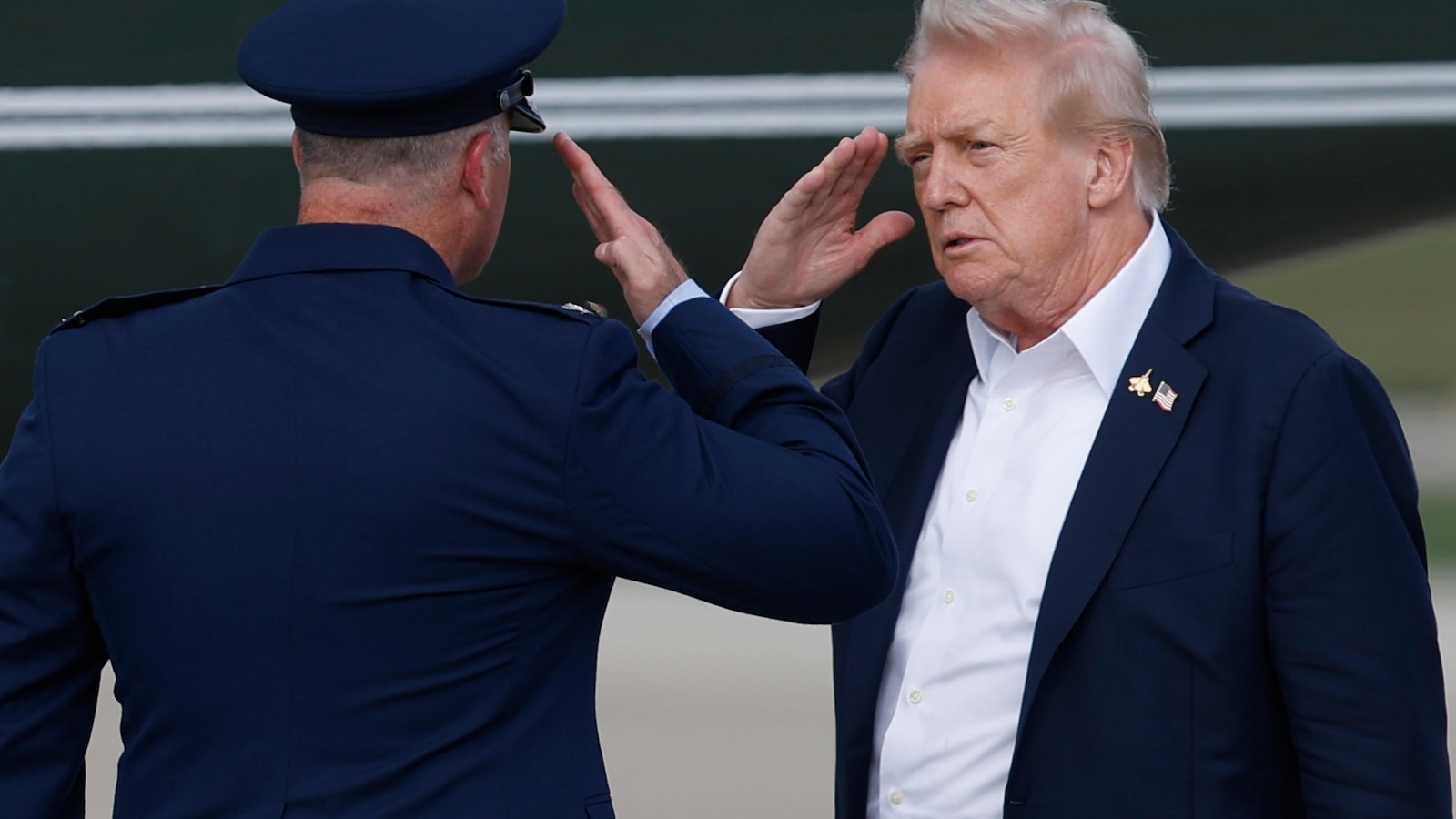 Jeffries: Trump marching country toward government shutdown