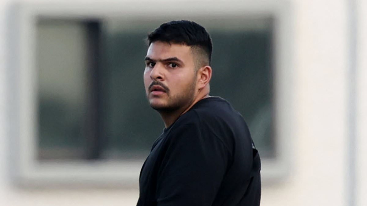 Two Australians probed over possible links to Bondi Beach attackers, Philippine authorities say