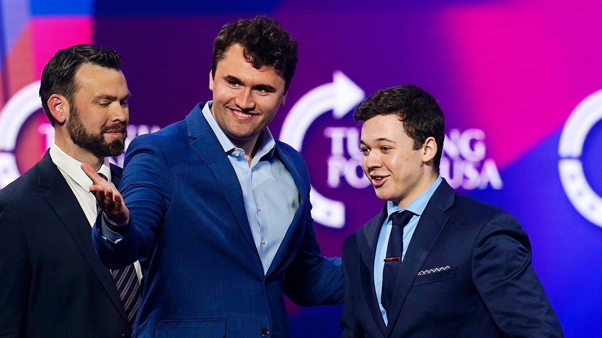 Kirk memorial crowd at State Farm Stadium