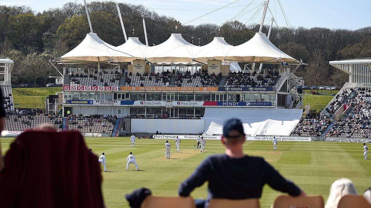 Somerset face possible heavy points deduction after Hampshire hit with eight-point penalty for 'substandard' pitch