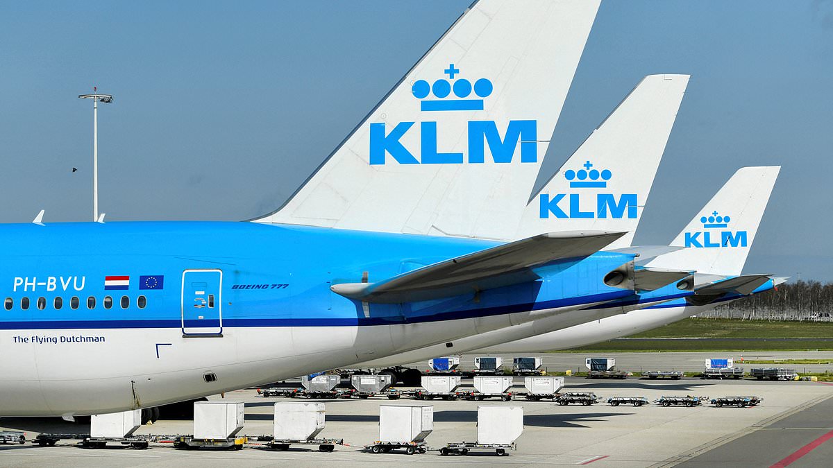 KLM downgrade dispute fuels consumer-advocacy coverage; solicitor fined in separate case