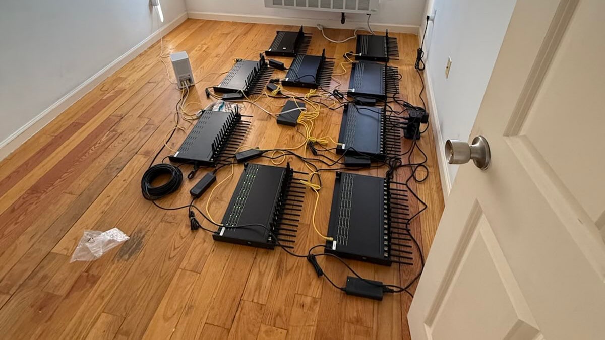 Secret Service telecommunications threat device image 2