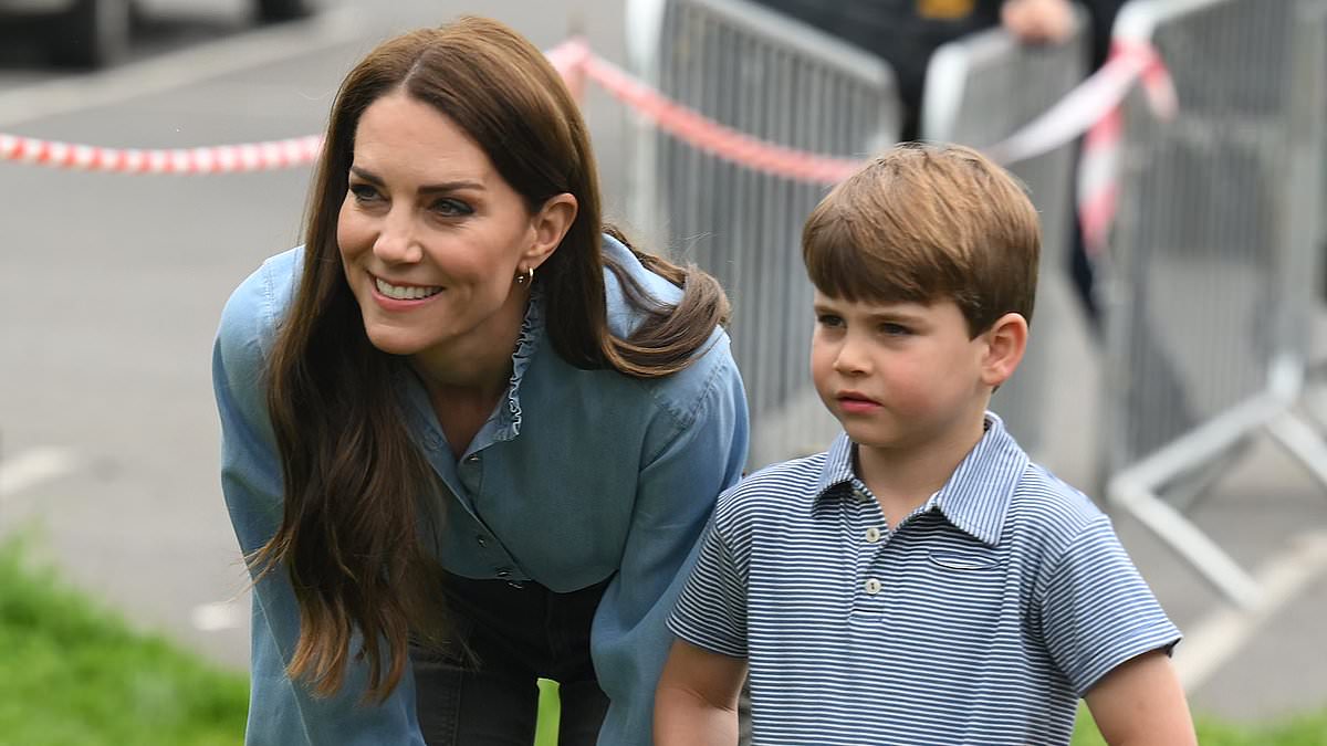 Kate Middleton reveals Prince Louis's autumn obsession: conkers