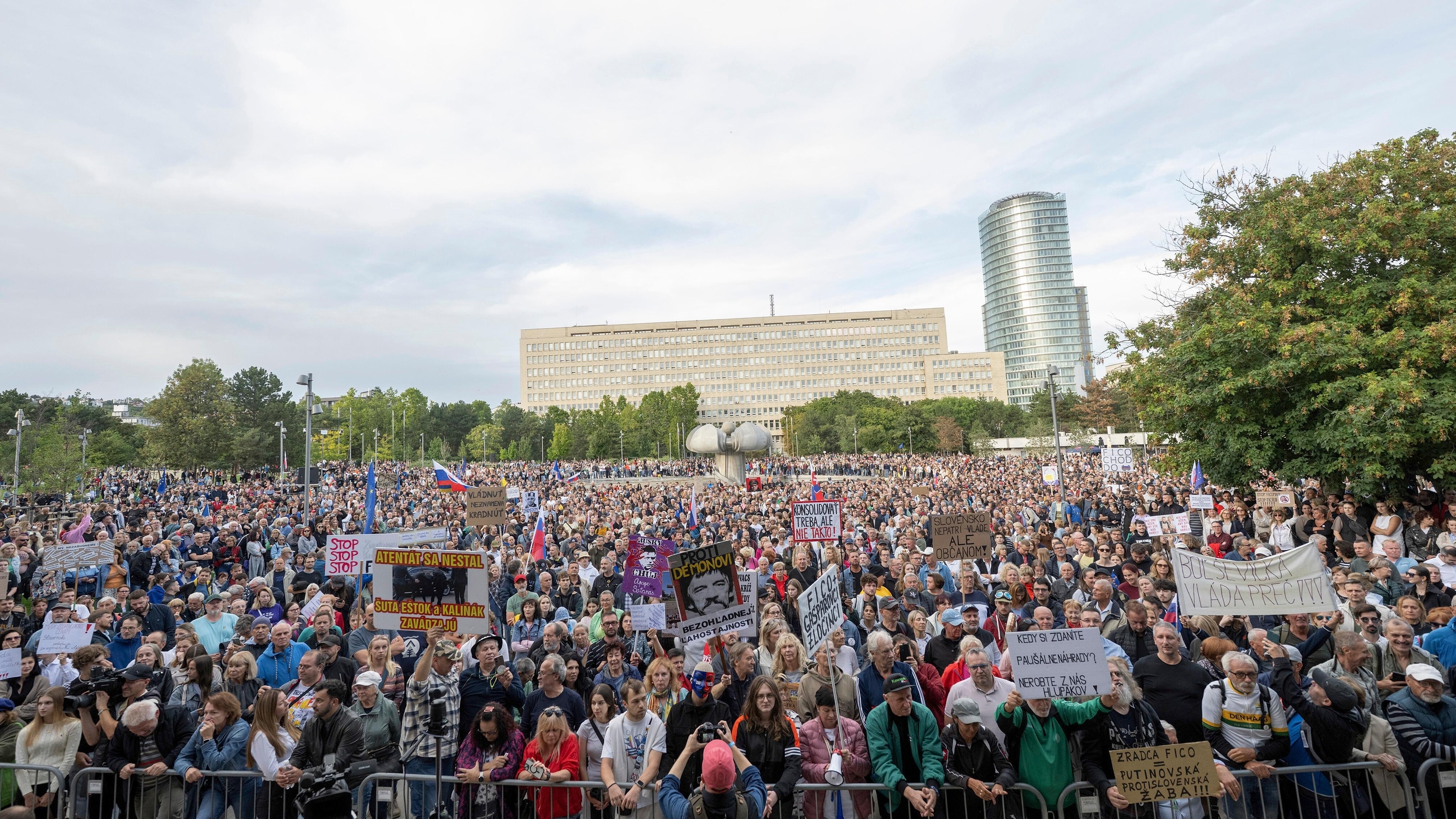 Thousands Rally Across Slovakia Against Fico's Austerity and Pro‑Russia Ties